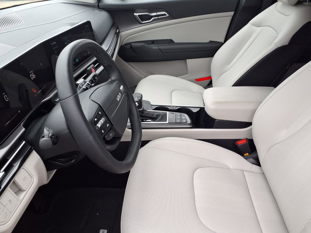 Used 2026 Kia Sportage EX FWD image 17