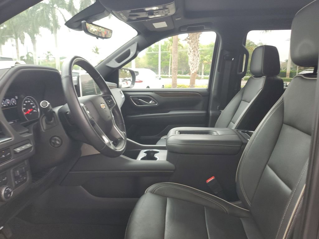 Used 2021 Chevrolet Tahoe Premier w/ Premium Package image 21