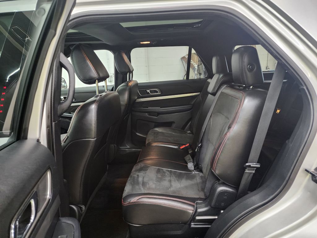 Used 2018 Ford Explorer XLT w/ Equipment Group 202A image 27