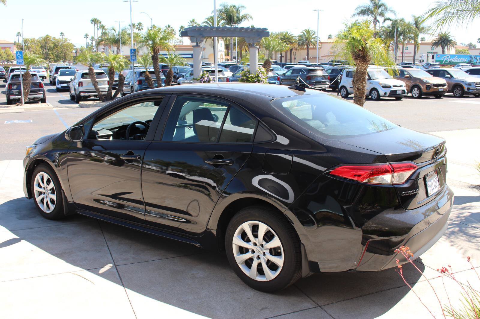 Used 2023 Toyota Corolla LE image 7