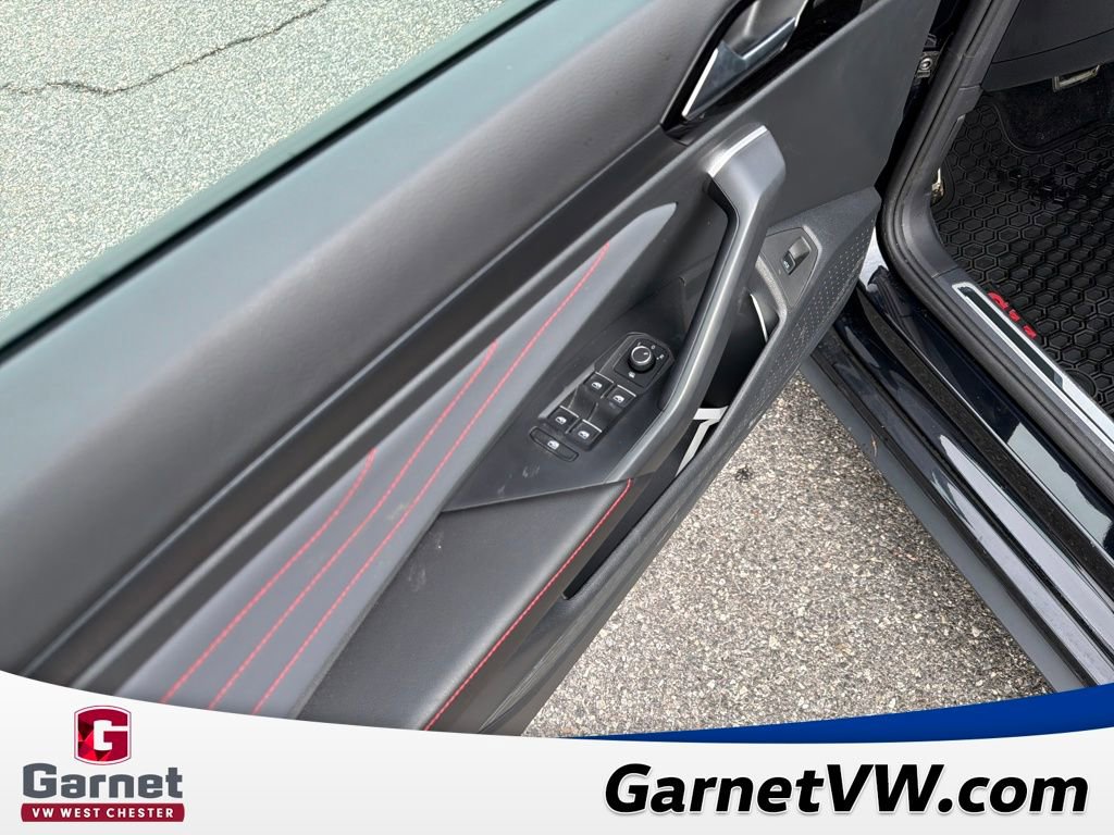 Used 2025 Volkswagen Jetta GLI Autobahn image 12