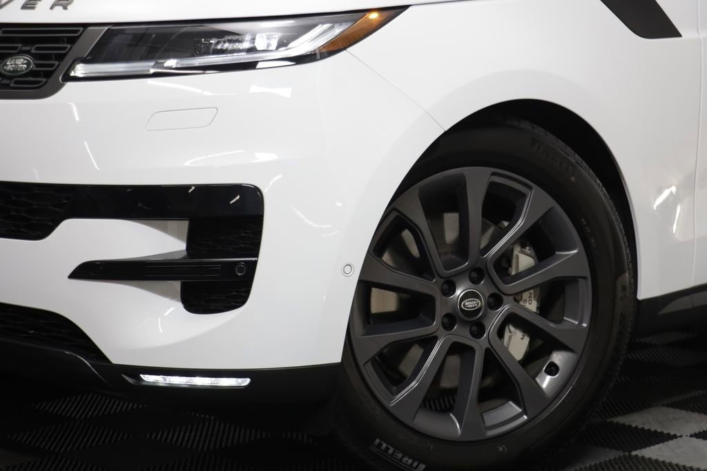 Certified 2025 Land Rover Range Rover Sport SE AWD/4WD image 3