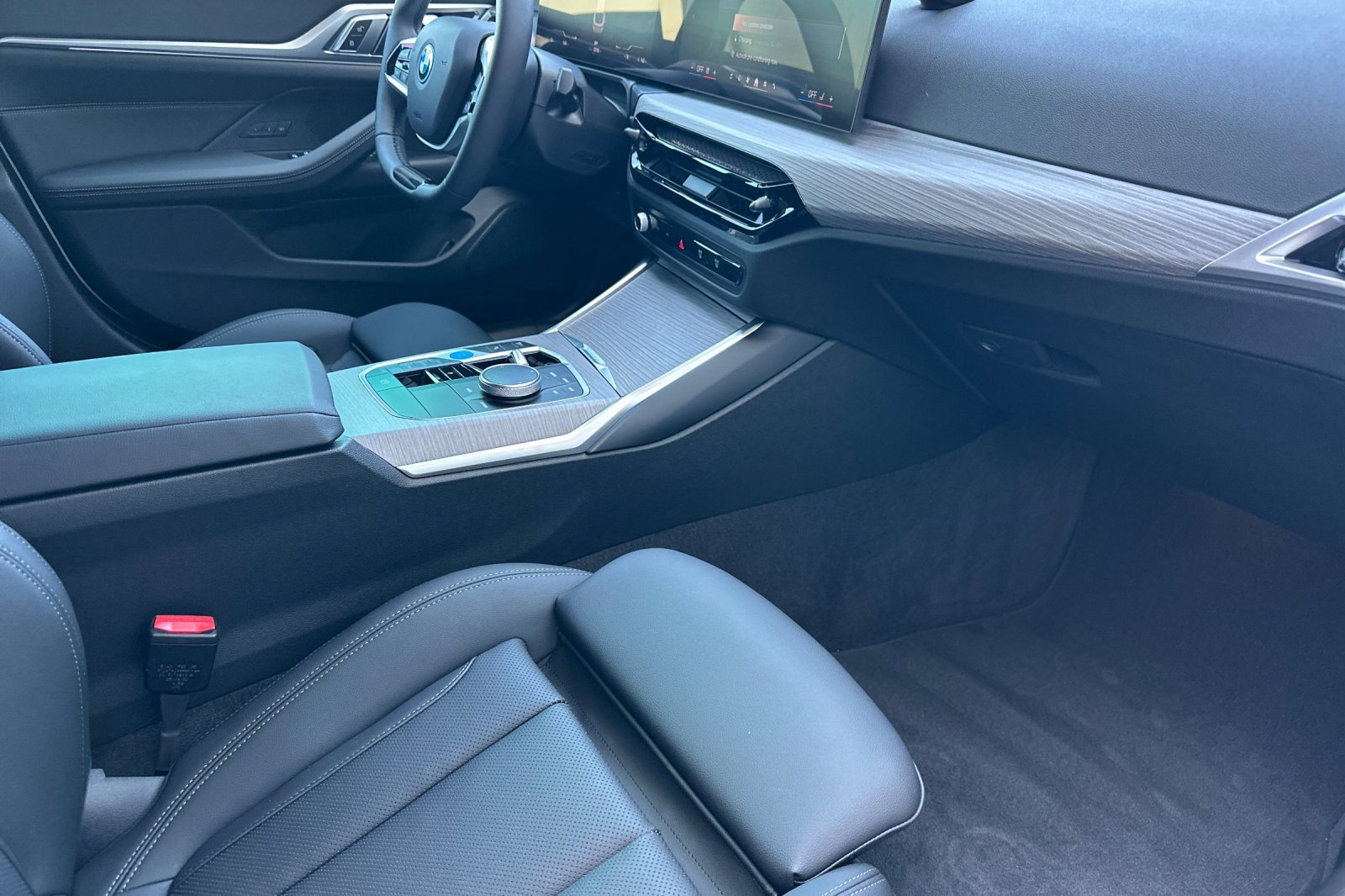 Used 2025 BMW i4 eDrive40 image 19