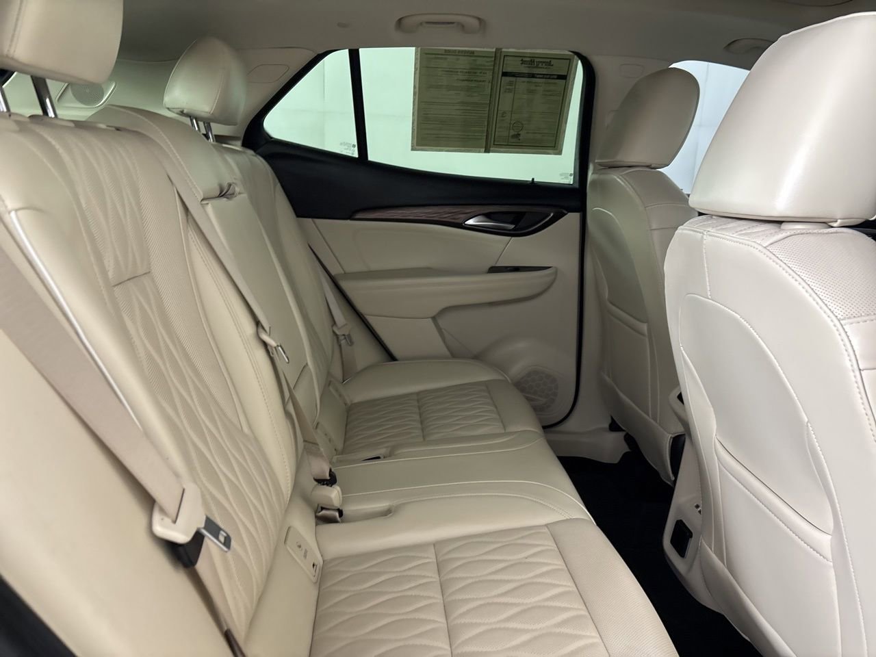 Used 2023 Buick Envision Avenir image 26