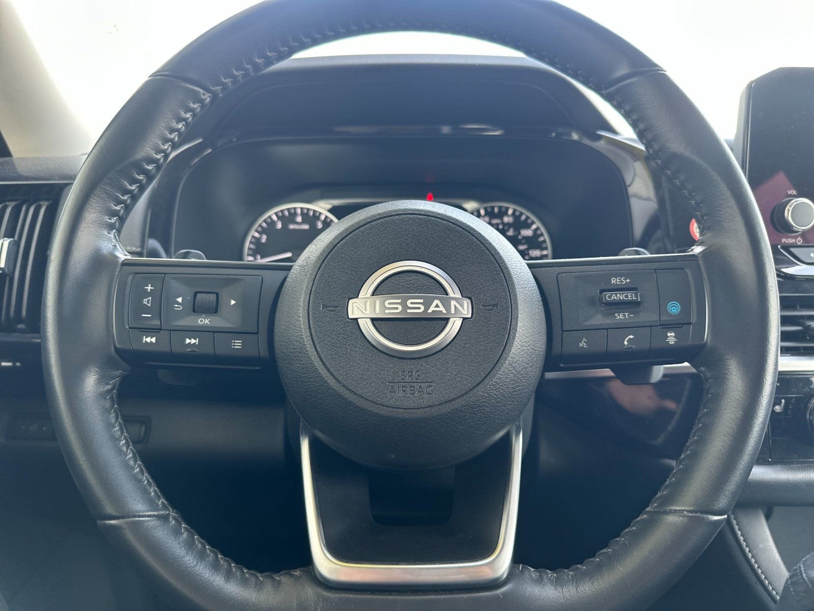 Used 2024 Nissan Pathfinder SV image 22