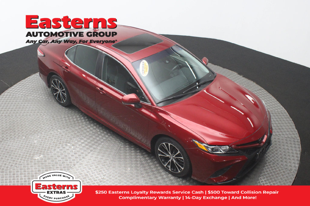 Used 2018 Toyota Camry SE w/ Audio Package FWD image 4