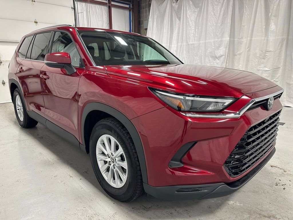 Used 2025 Toyota Grand Highlander FWD image 1