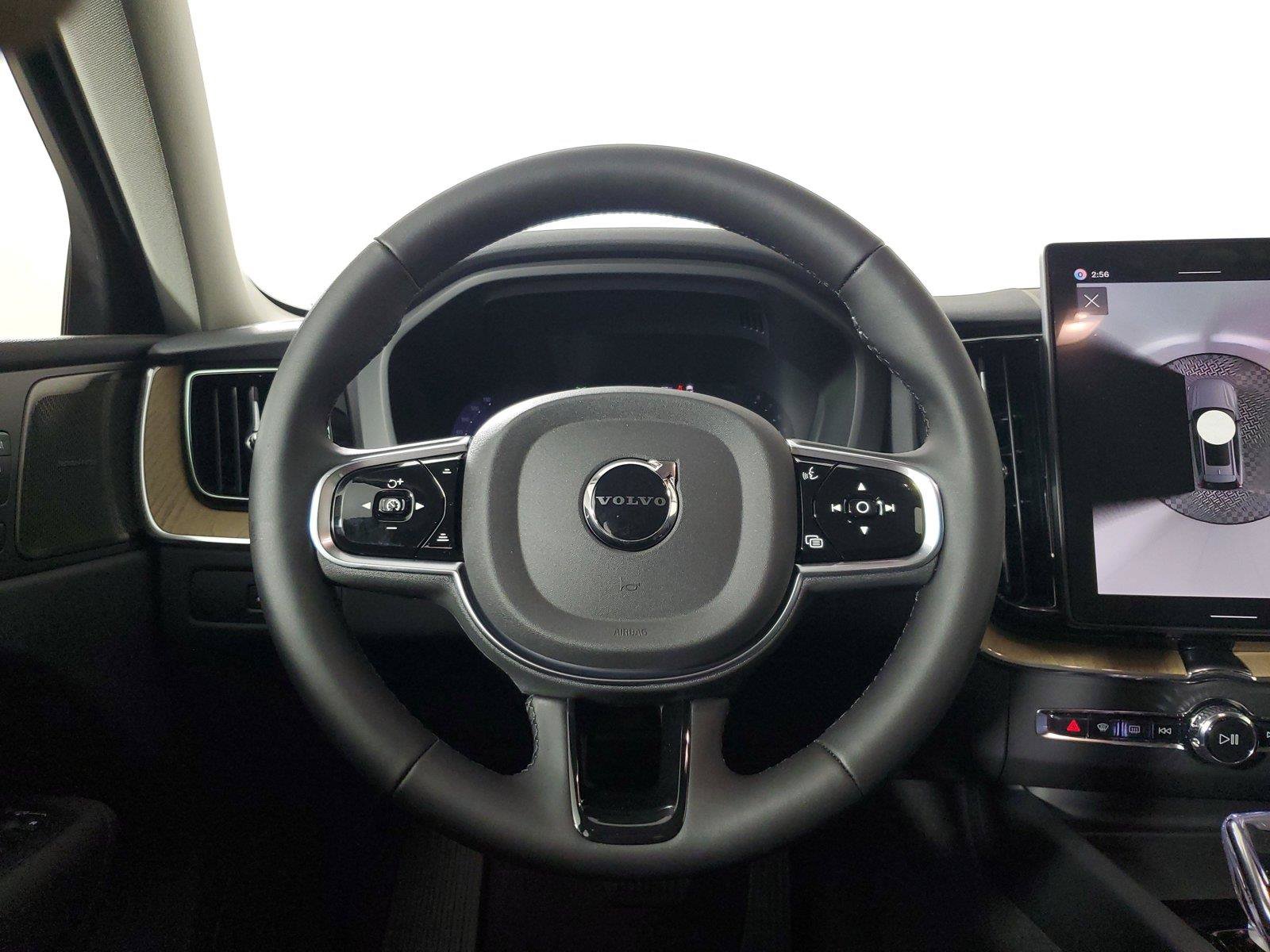New 2027 Volvo XC60 B5 Plus AWD/4WD image 16