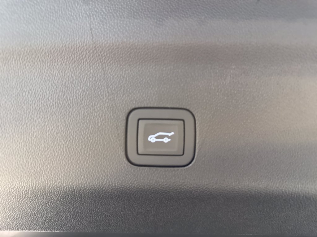 New 2026 Chevrolet Suburban LT w/ Comfort Package AWD/4WD image 47