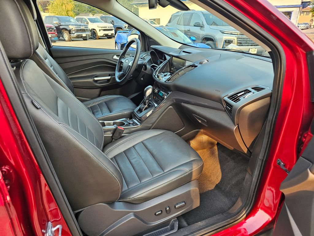 Used 2015 Ford Escape Titanium w/ Equipment Group 301A AWD/4WD image 13