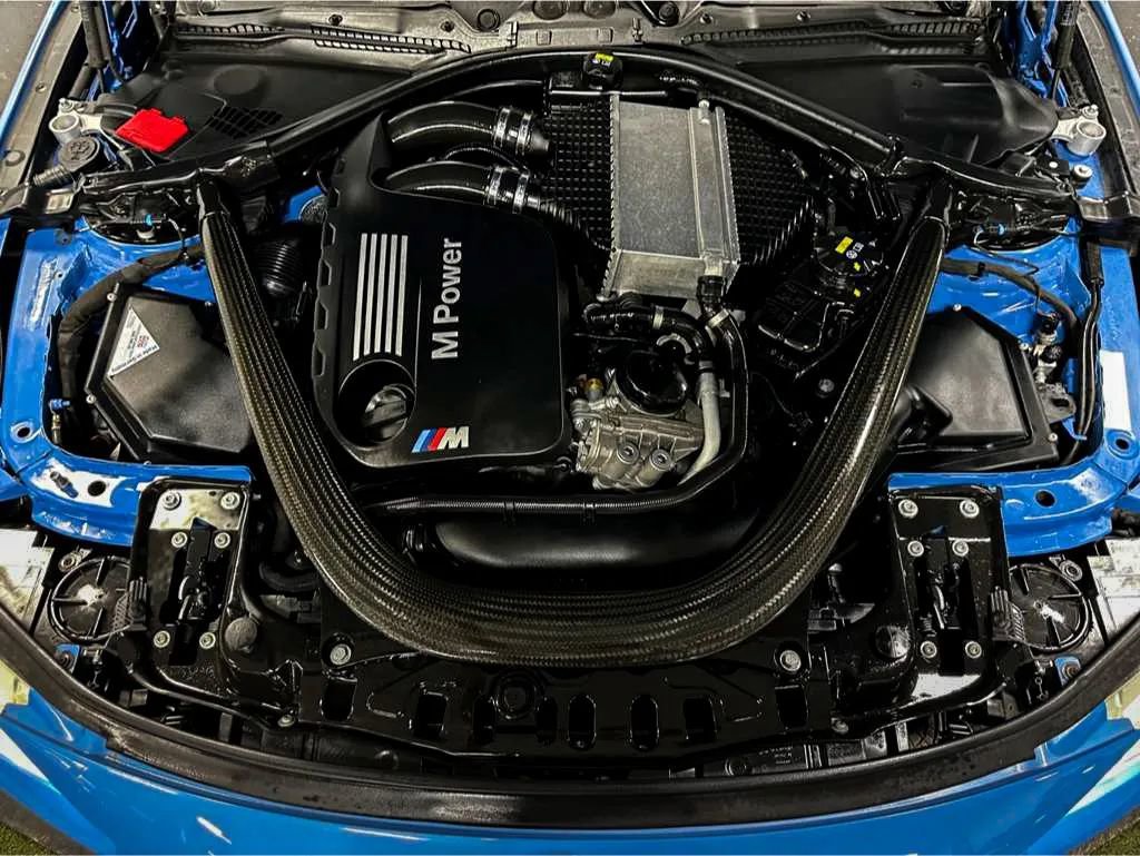 Used 2015 BMW M4 Convertible RWD image 37