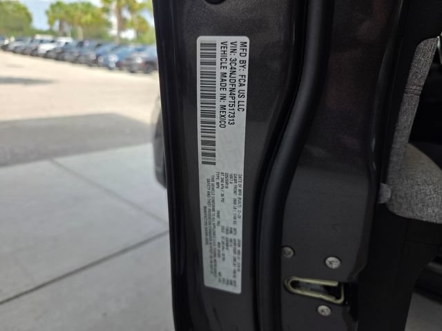 Used 2023 Jeep Compass Latitude AWD/4WD image 20