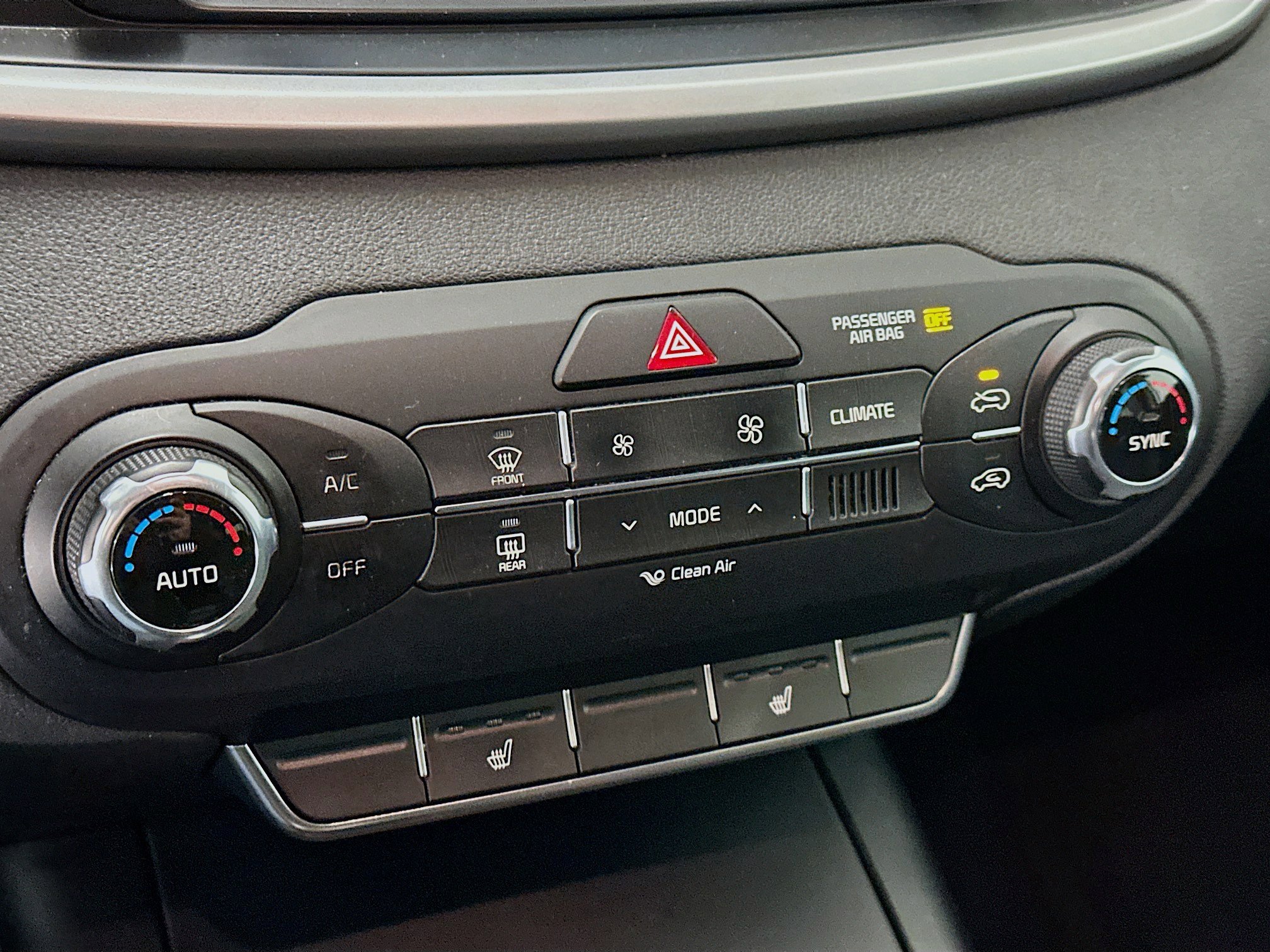 Used 2017 Kia Sorento LX w/ LX Convenience Package image 23