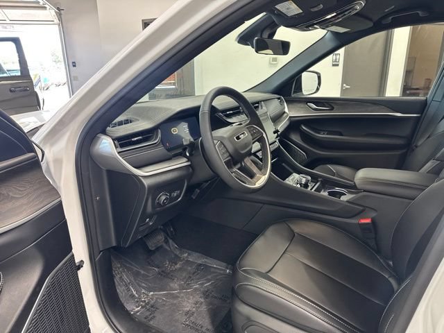 New 2026 Jeep Grand Cherokee Limited AWD/4WD image 13