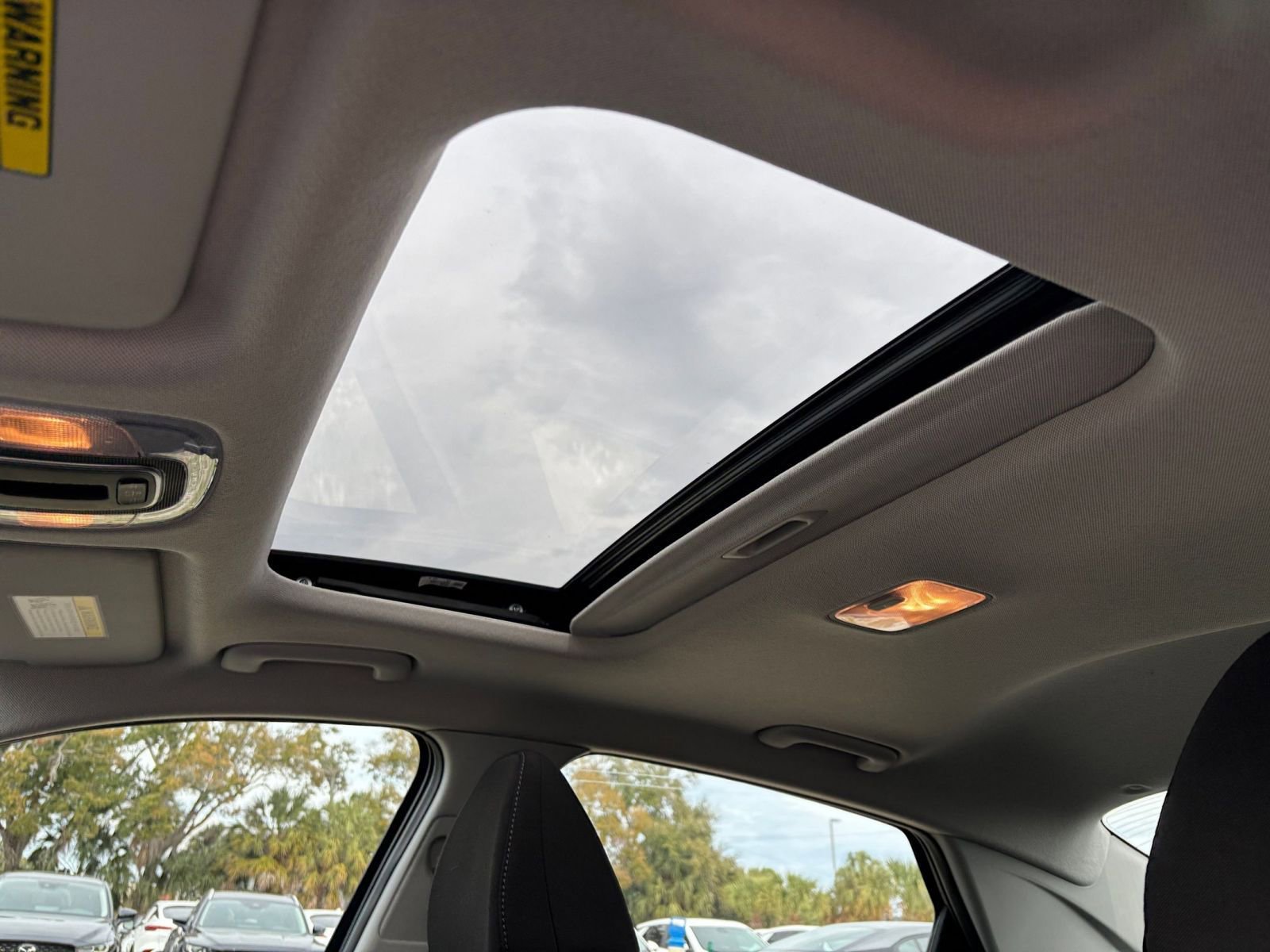 Used 2025 Hyundai Elantra SEL image 29