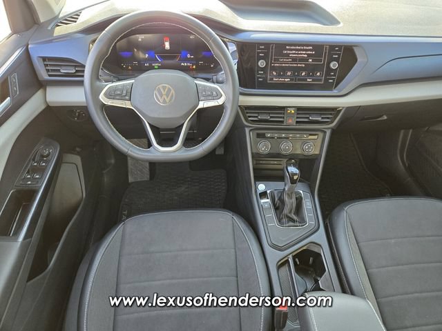 Used 2022 Volkswagen Taos SE FWD image 13