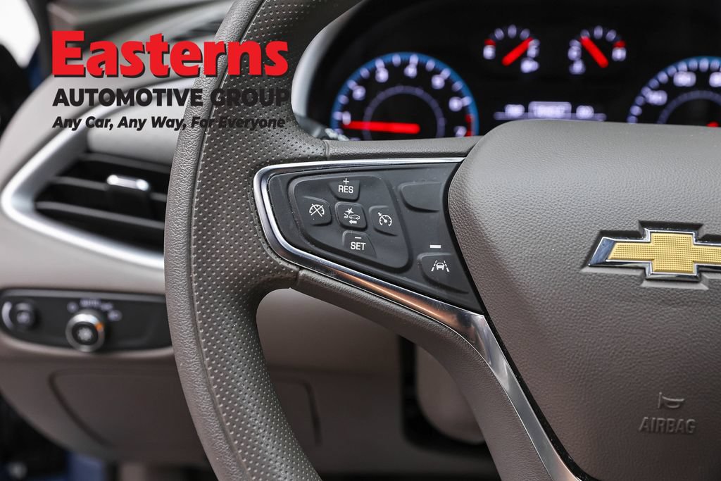 Used 2025 Chevrolet Malibu LT FWD image 17