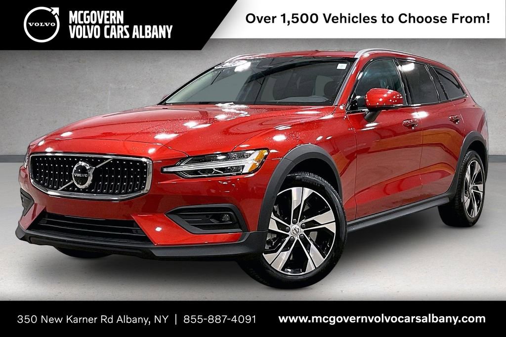 Used 2025 Volvo V60 B5 Cross Country Plus