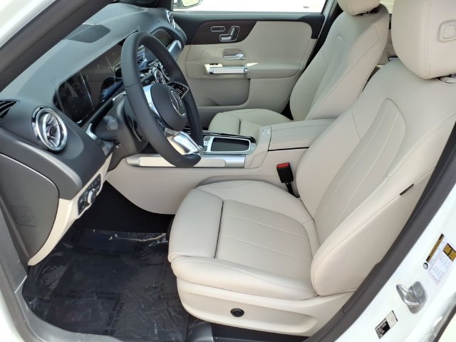 New 2026 Mercedes-Benz GLB 250 4MATIC image 14