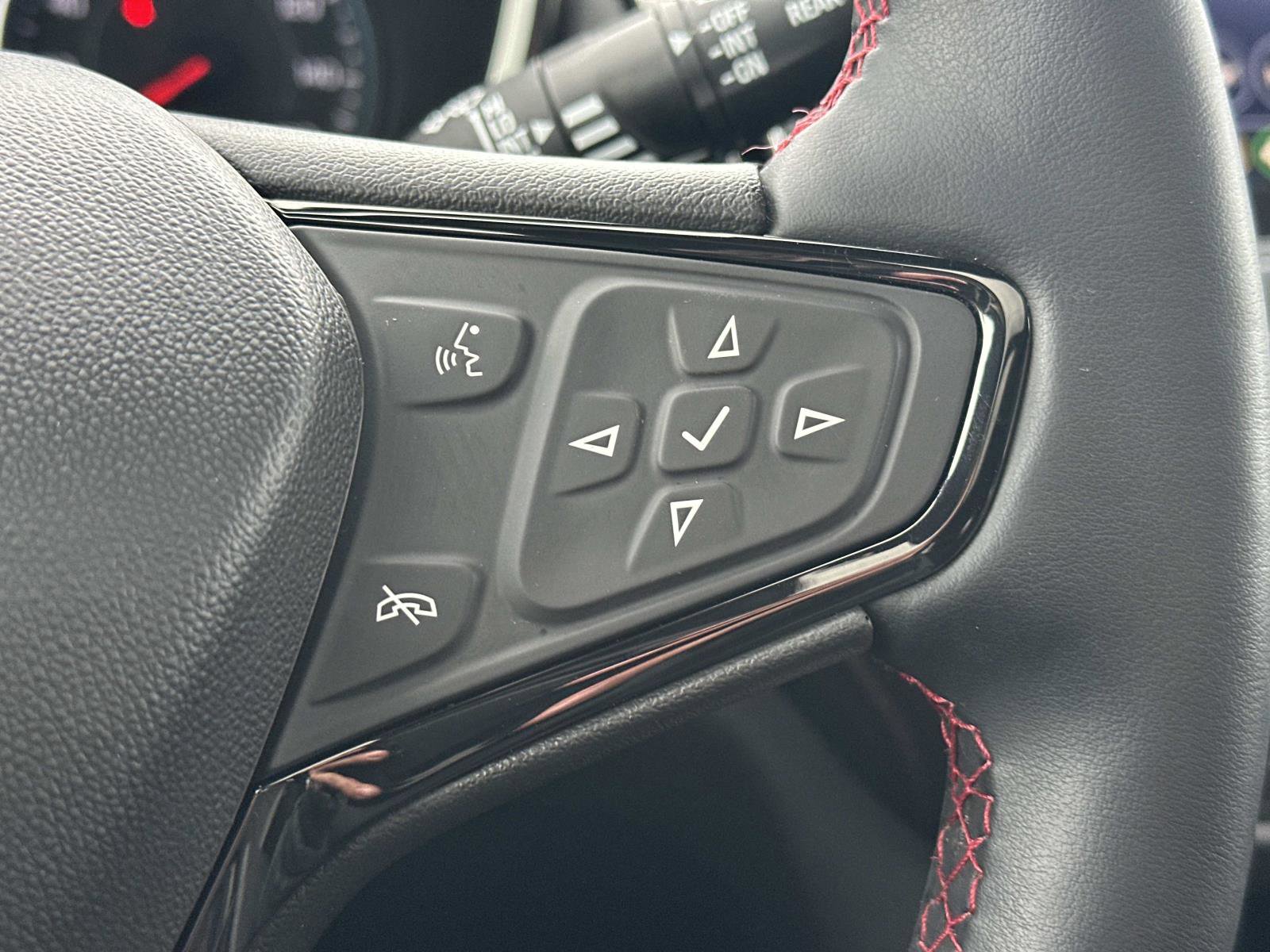 Certified 2024 Chevrolet Equinox RS image 23