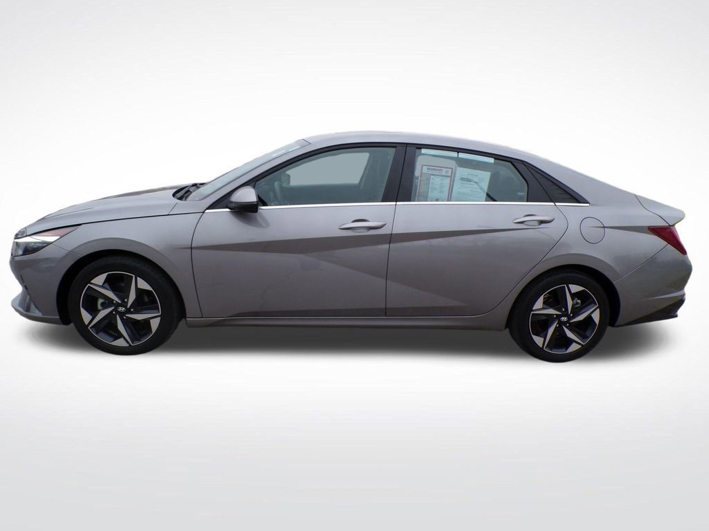 Certified 2023 Hyundai Elantra Limited w/ Cargo Package FWD image 2