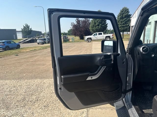 Used 2013 Jeep Wrangler Unlimited Sahara w/ Trailer Tow Group AWD/4WD image 18