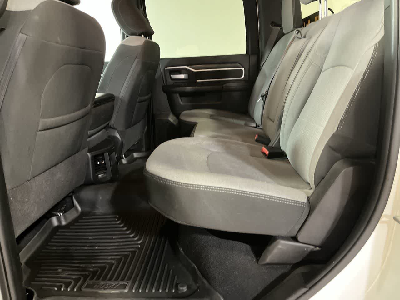 Used 2024 RAM 3500 Big Horn AWD/4WD image 26