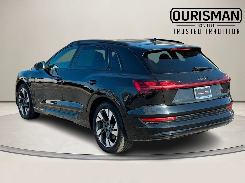 Certified 2022 Audi e-tron Premium w/ Convenience Plus Package image 6