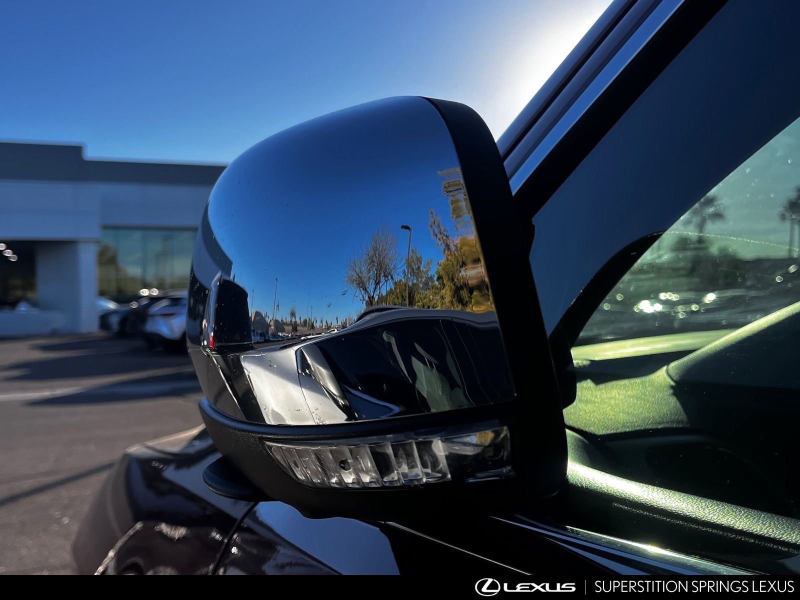 Used 2018 Jeep Grand Cherokee Overland image 16