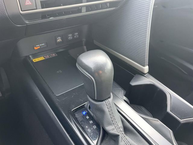 Used 2025 Toyota Camry SE image 30