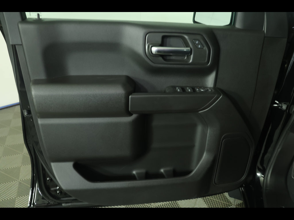New 2026 Chevrolet Silverado 1500 Custom w/ Turbomax Blackout Package AWD/4WD image 22
