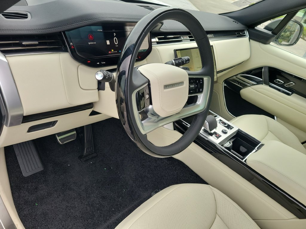 New 2027 Land Rover Range Rover Long Wheelbase SE AWD/4WD image 25