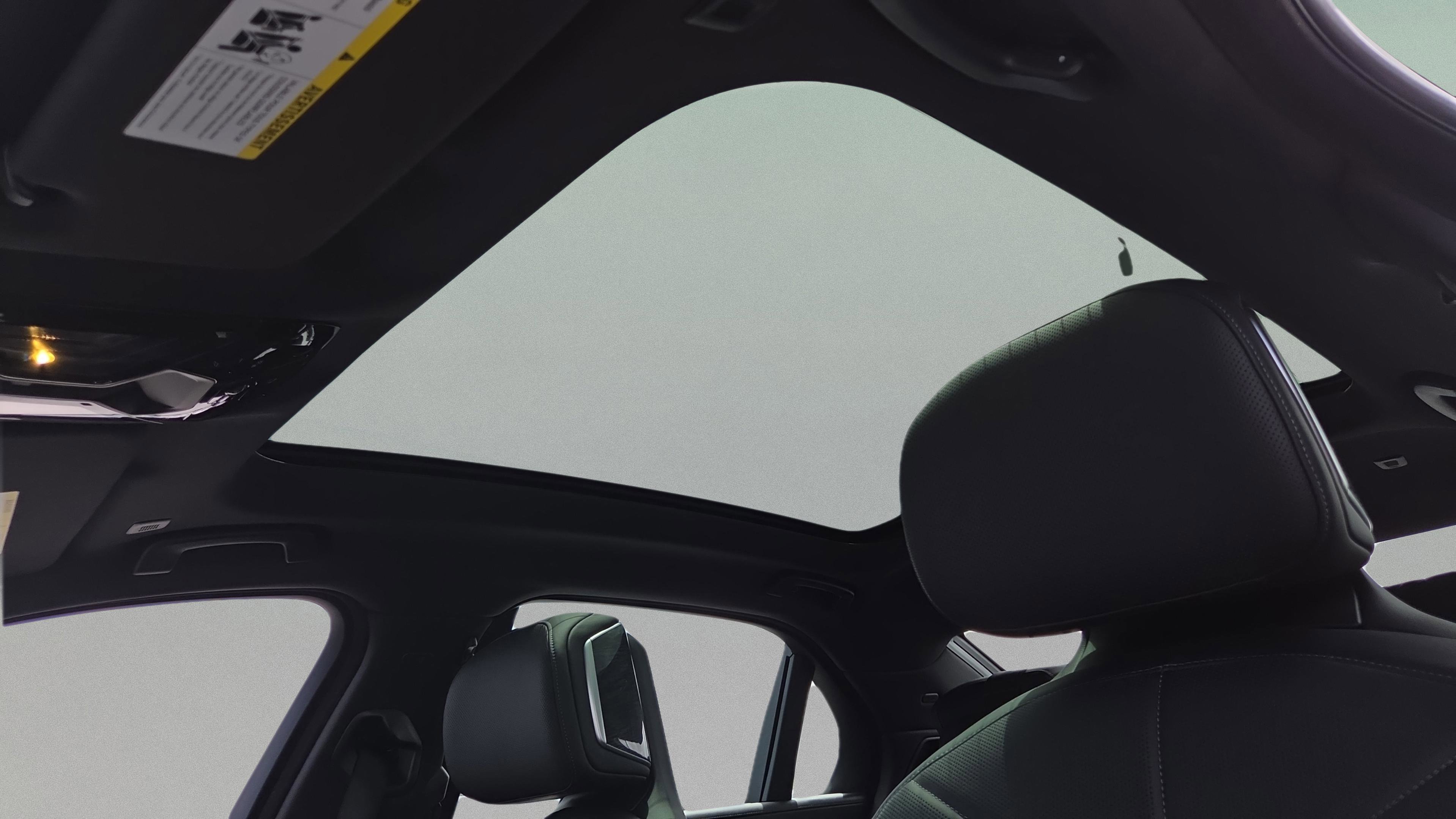 Used 2026 BMW 750e xDrive w/ Luxury Rear Seating Package AWD/4WD image 25