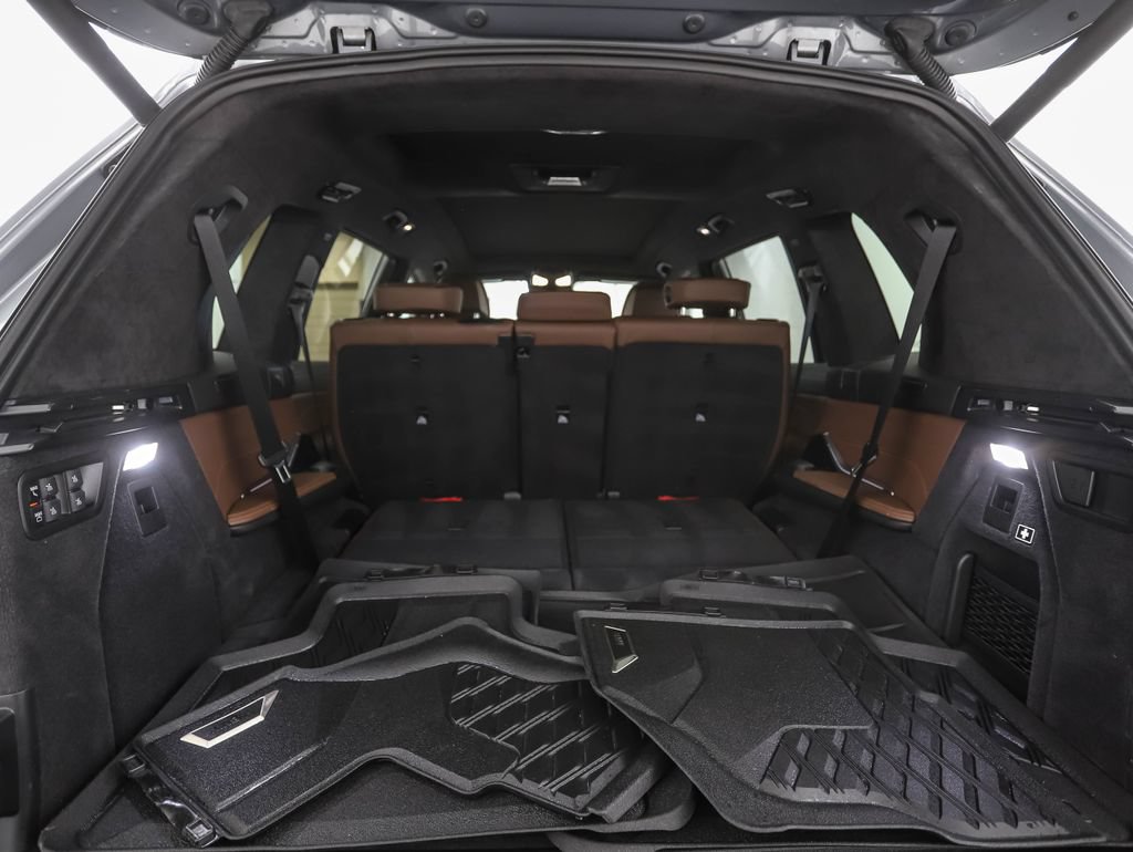 Used 2024 BMW X7 xDrive40i AWD/4WD image 29