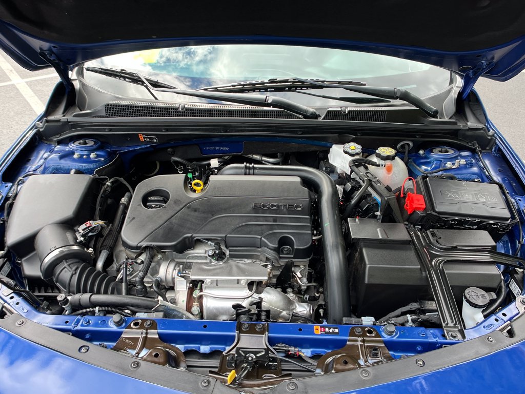 Used 2023 Chevrolet Malibu LT FWD image 21