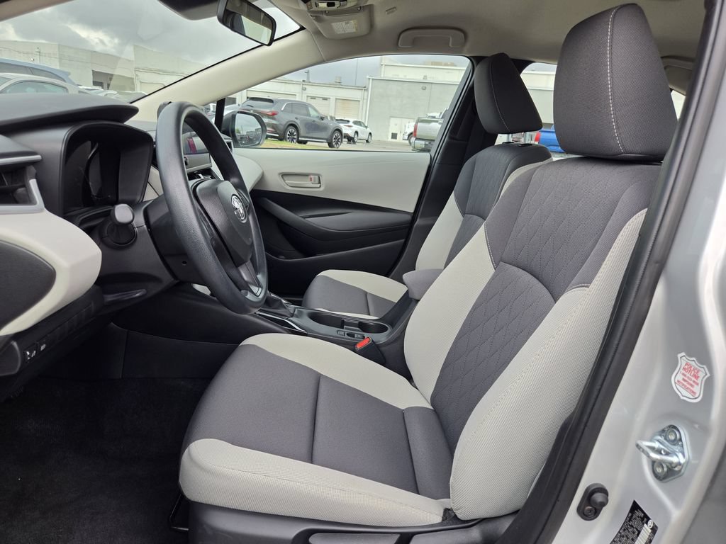 Used 2026 Toyota Corolla LE FWD image 26