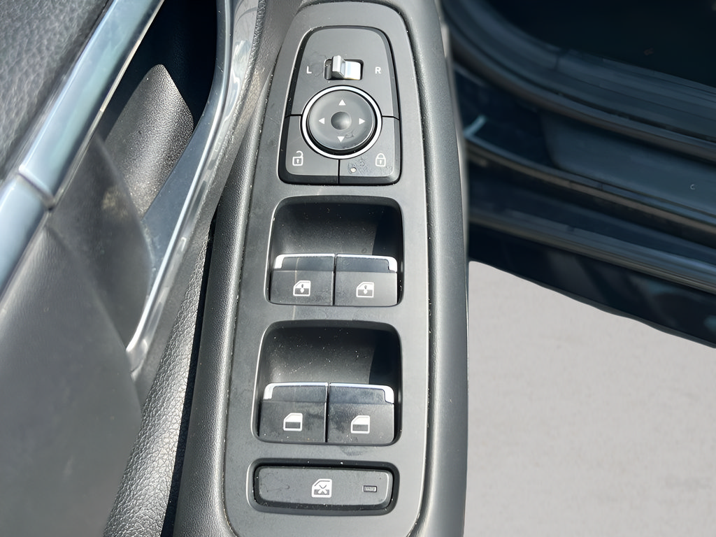 Used 2021 Hyundai Sonata SEL FWD image 16