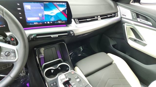 Used 2025 BMW X2 M35i image 43