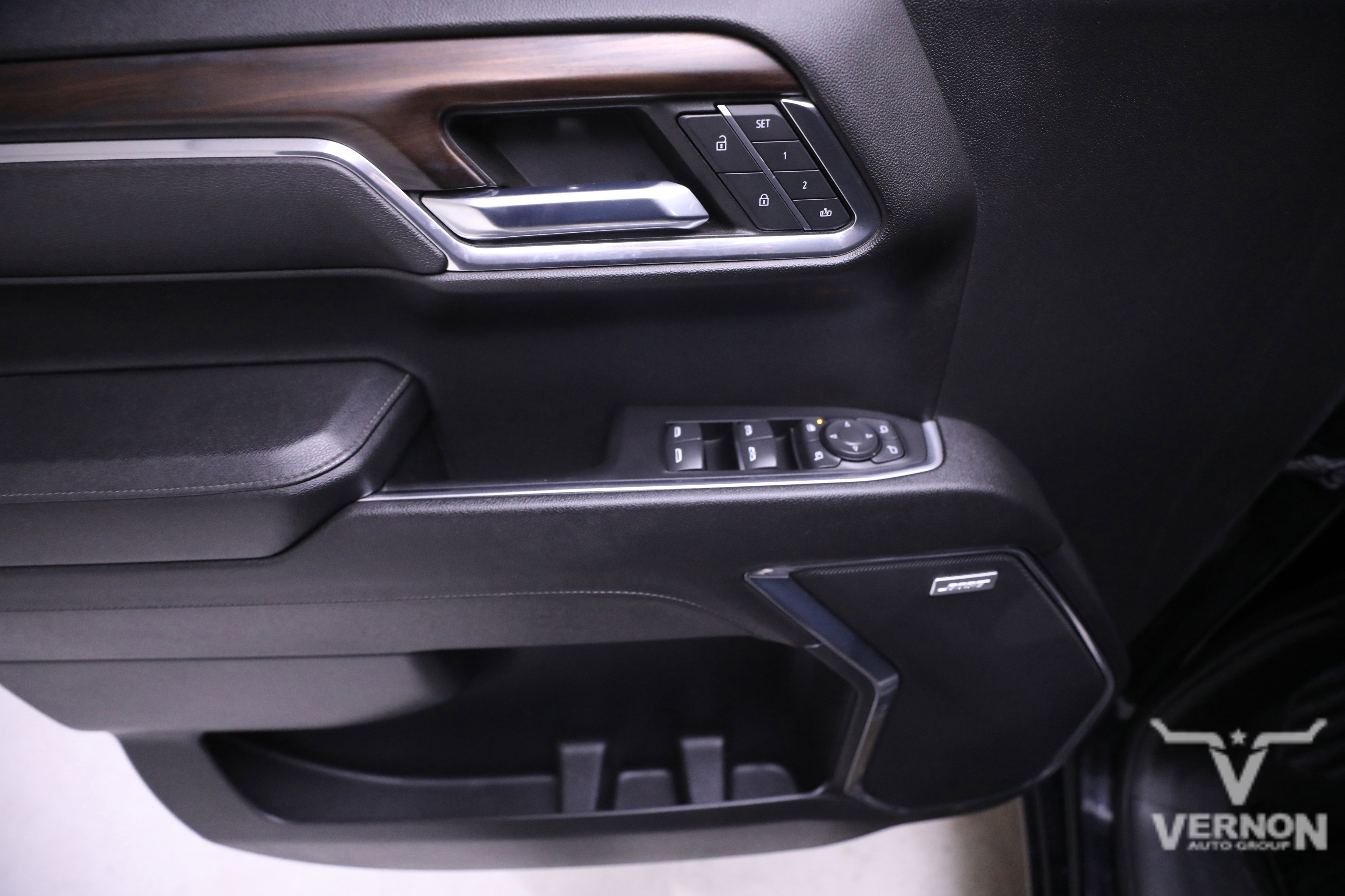 Used 2023 GMC Sierra 1500 SLT w/ SLT Premium Package image 19