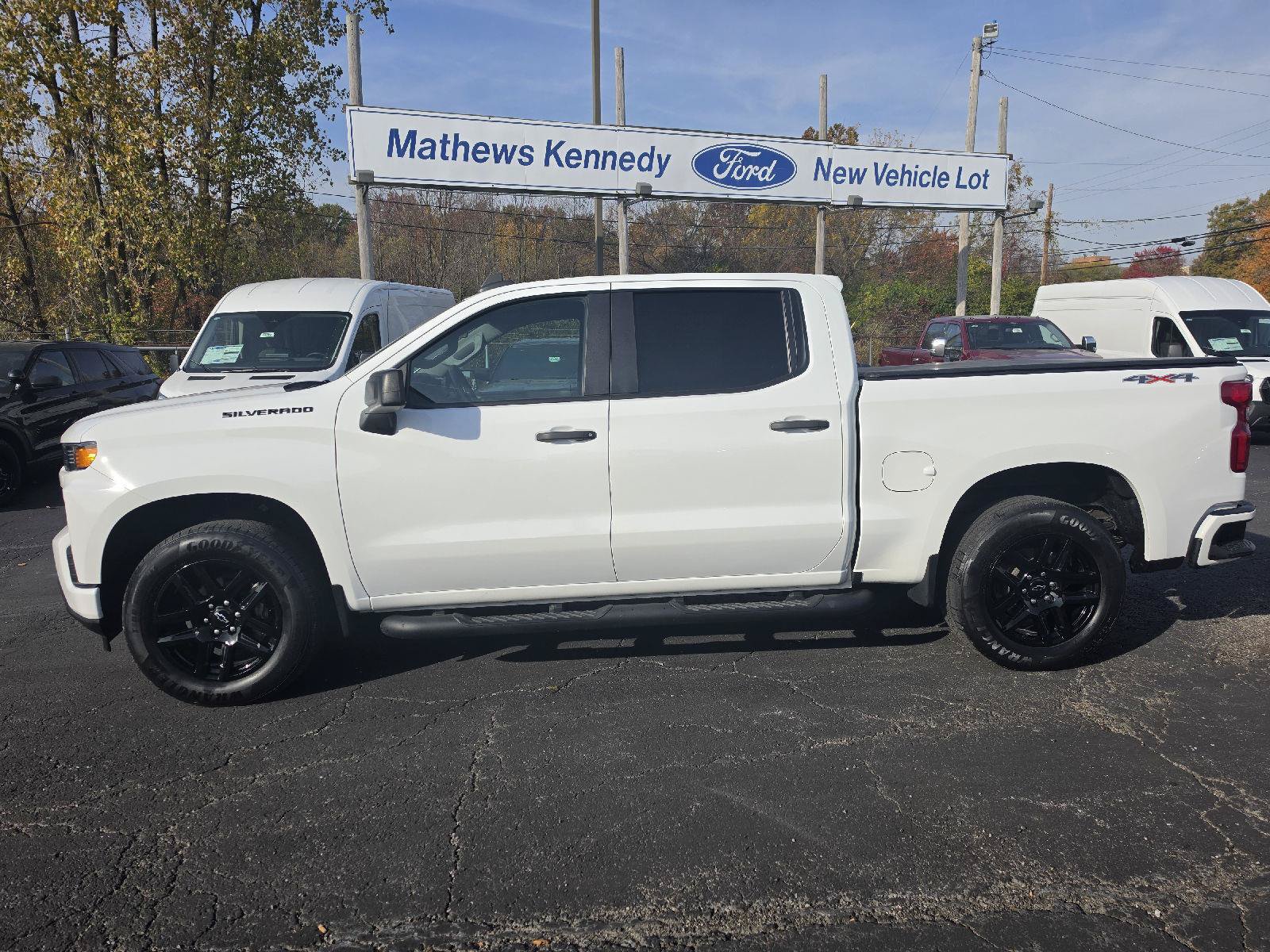 Used 2021 Chevrolet Silverado 1500 Custom w/ Rally Edition AWD/4WD image 2