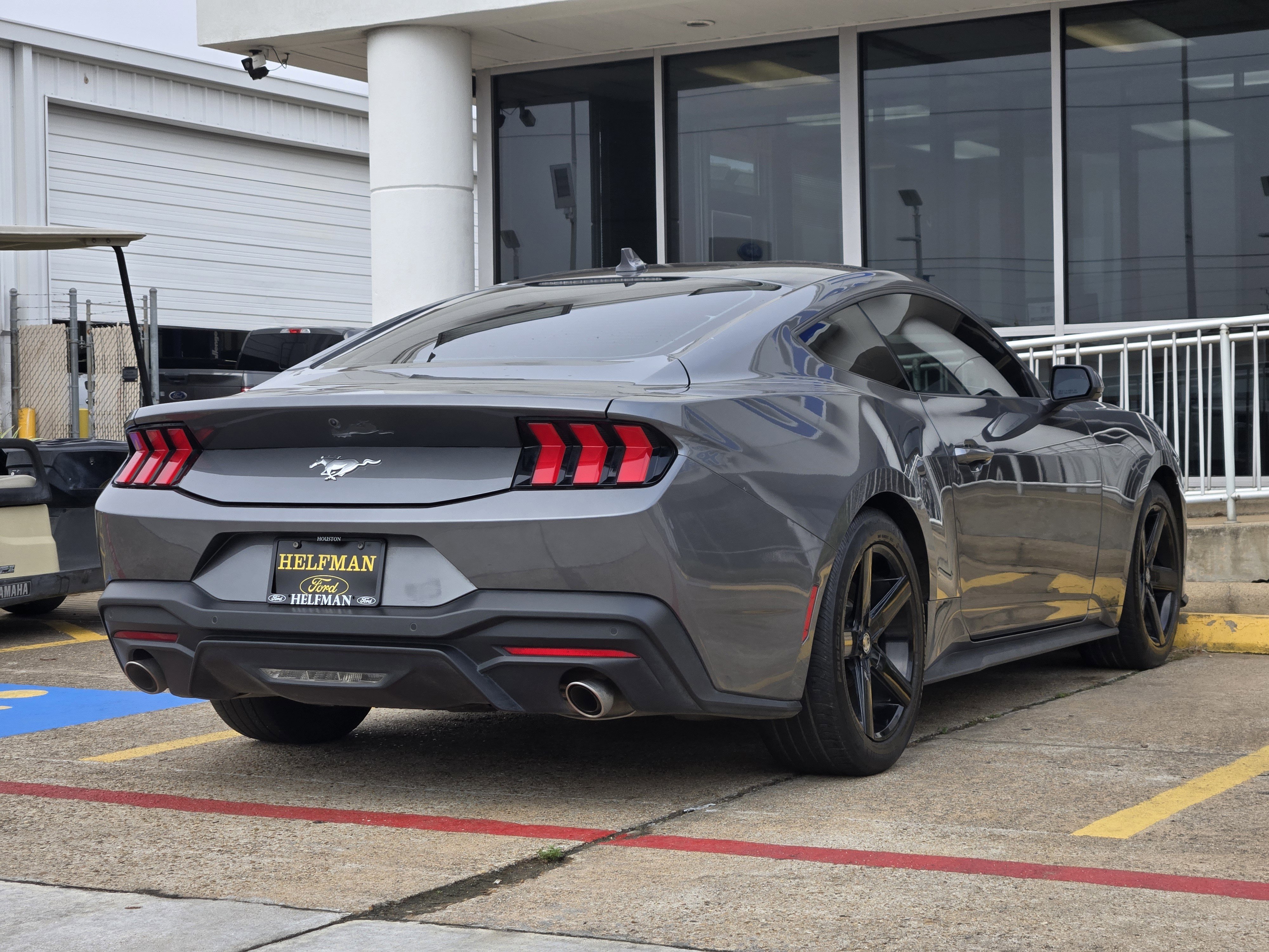 Used 2024 Ford Mustang Coupe image 3
