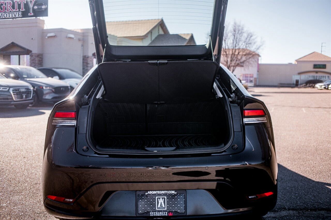 Used 2024 Toyota Prius XLE image 35