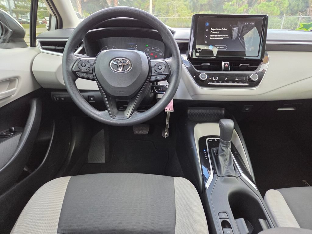 Certified 2025 Toyota Corolla LE FWD image 7