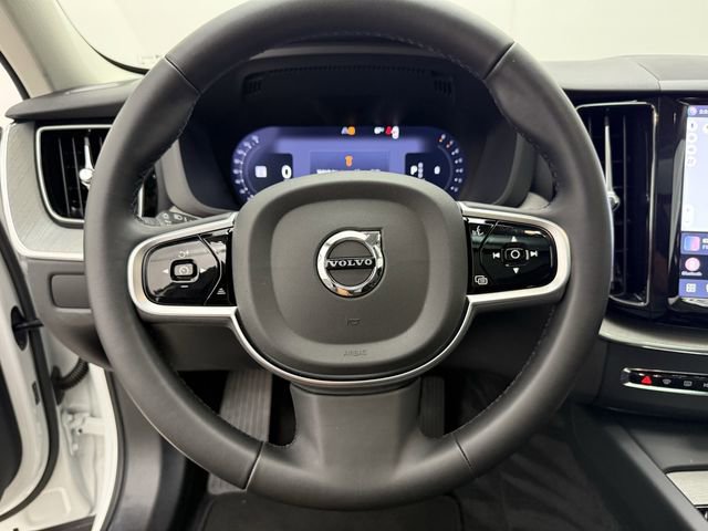 Certified 2025 Volvo XC60 B5 Plus AWD/4WD image 15