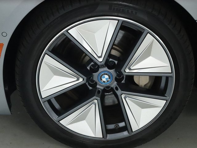 Used 2024 BMW i4 xDrive40i w/ Convenience Package AWD/4WD image 38