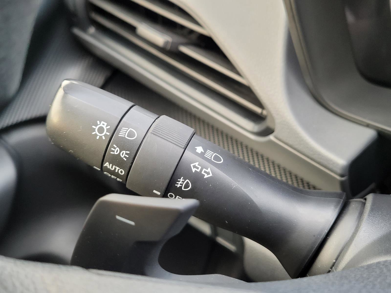 Certified 2024 Subaru Crosstrek 2.0i Premium image 31