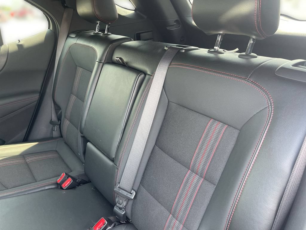 Used 2024 Chevrolet Equinox RS FWD image 36