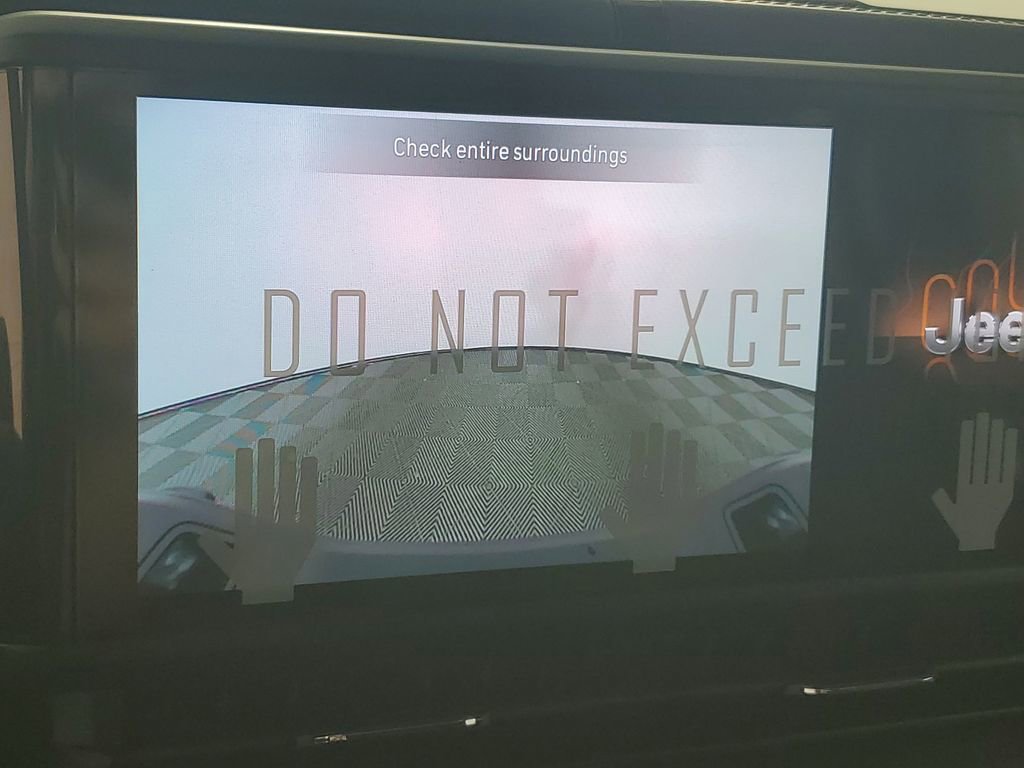 New 2025 Jeep Gladiator Sport image 17