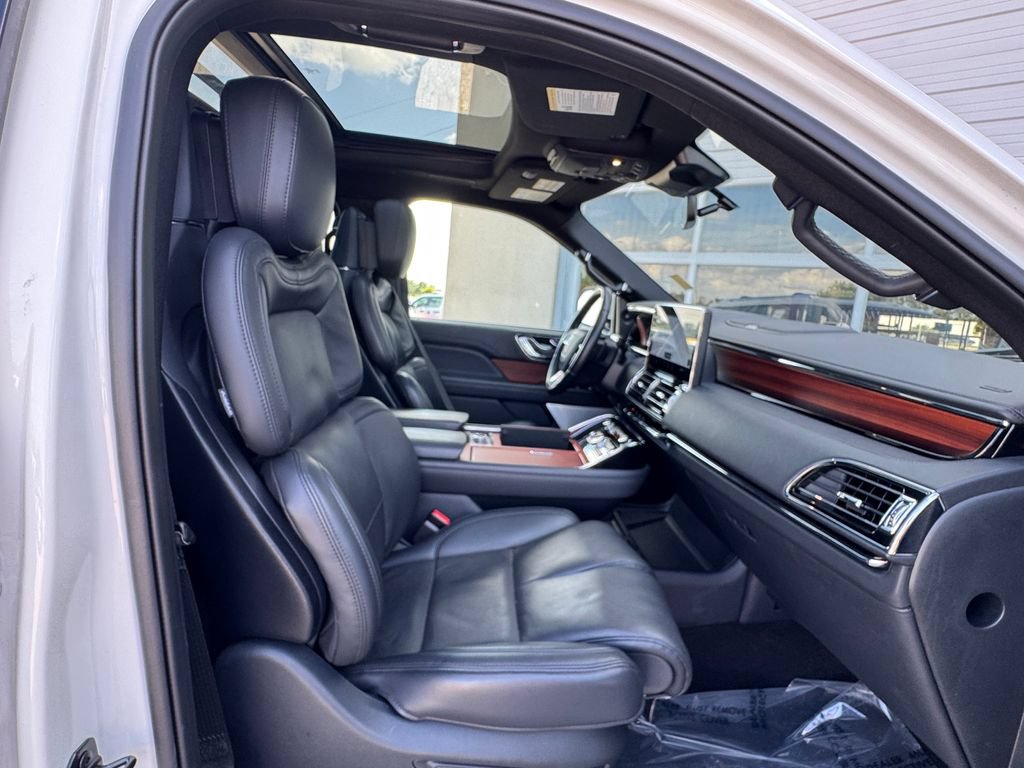 Used 2024 Lincoln Navigator L Reserve AWD/4WD image 26