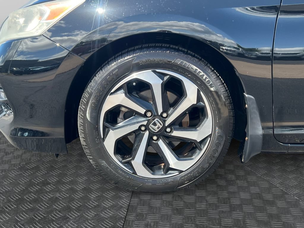 Used 2017 Honda Accord EX image 23
